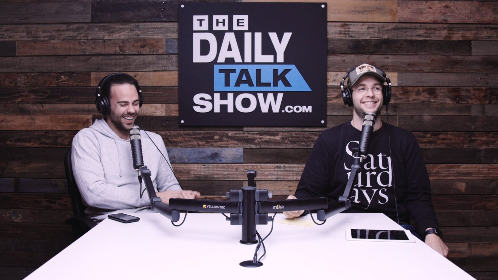 The-Daily-Talk-Show-394