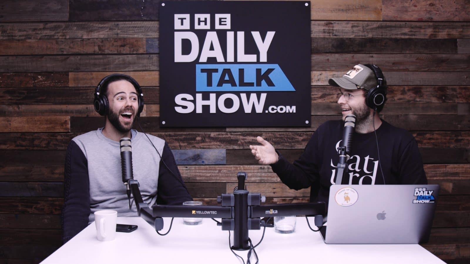 The-Daily-Talk-Show-411