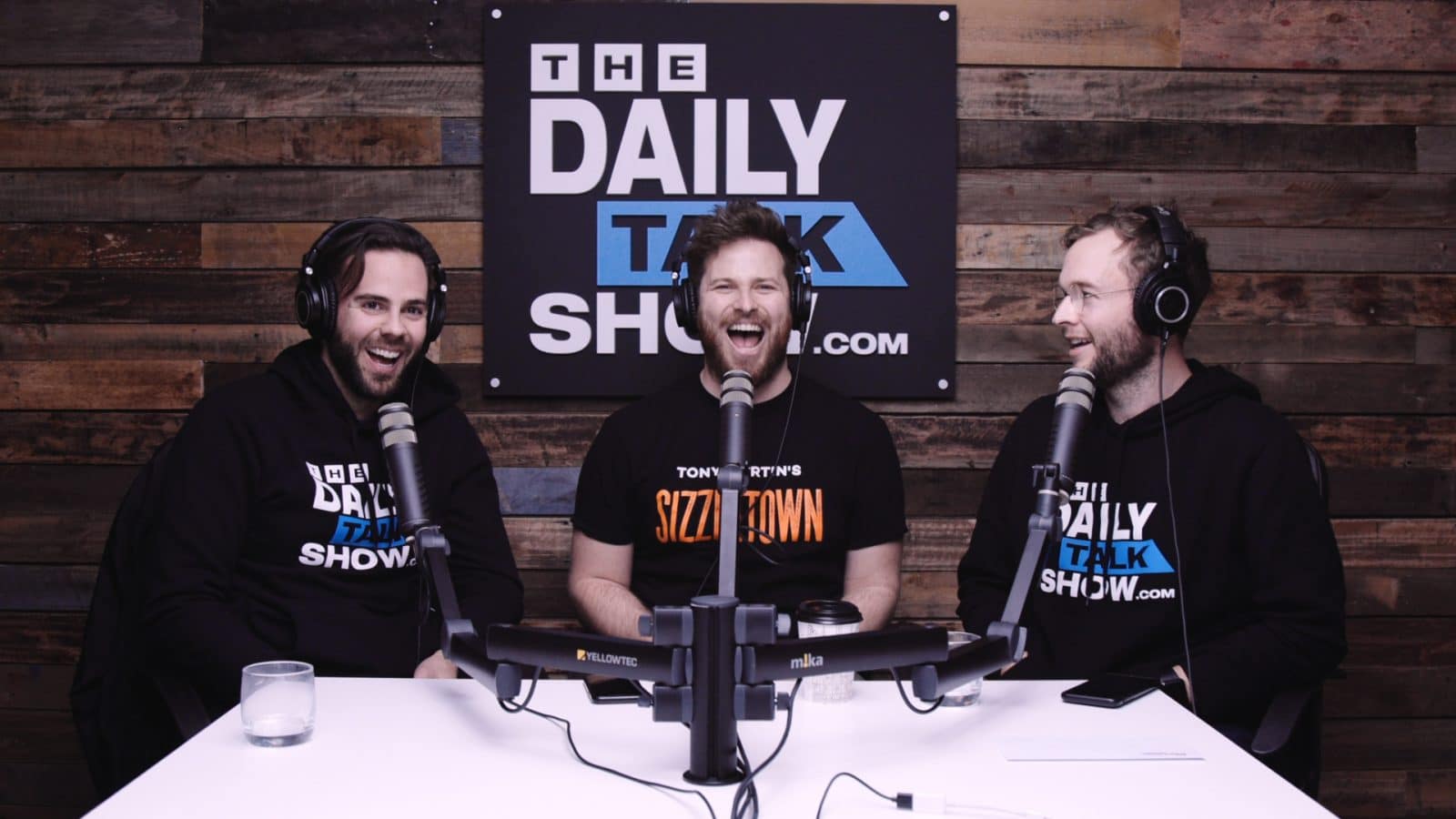 The-Daily-Talk-Show-441